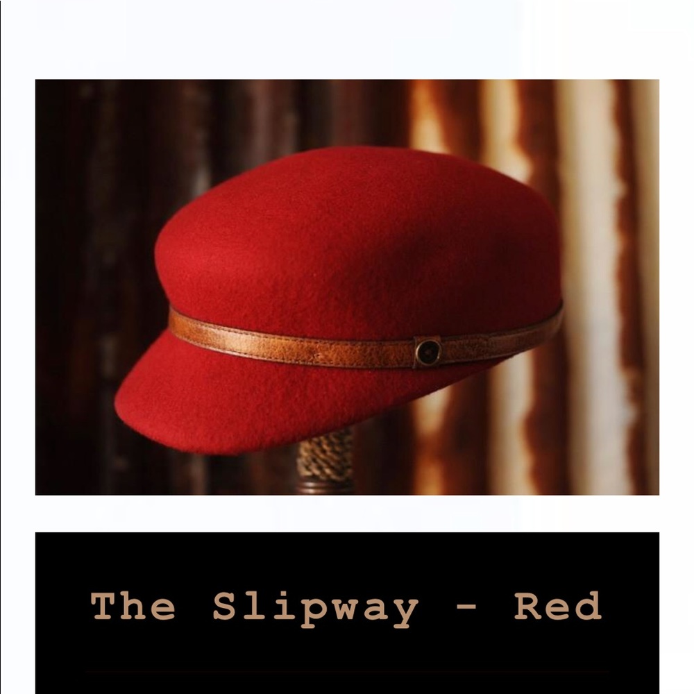 Fallen broken street hat NWT